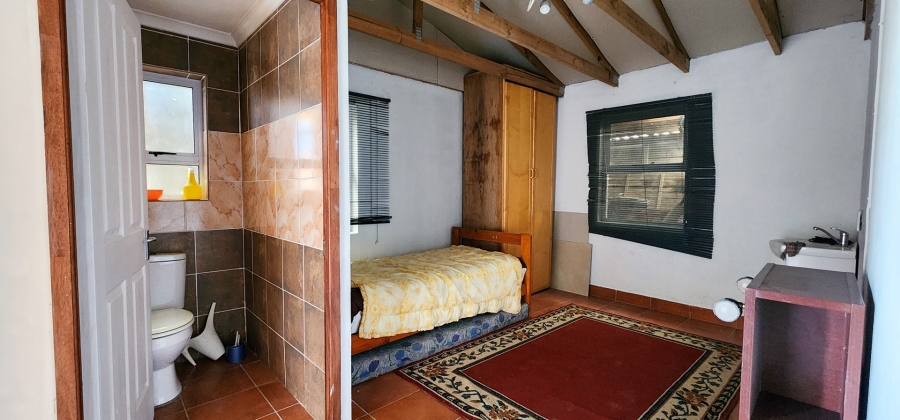 4 Bedroom Property for Sale in Struisbaai Western Cape